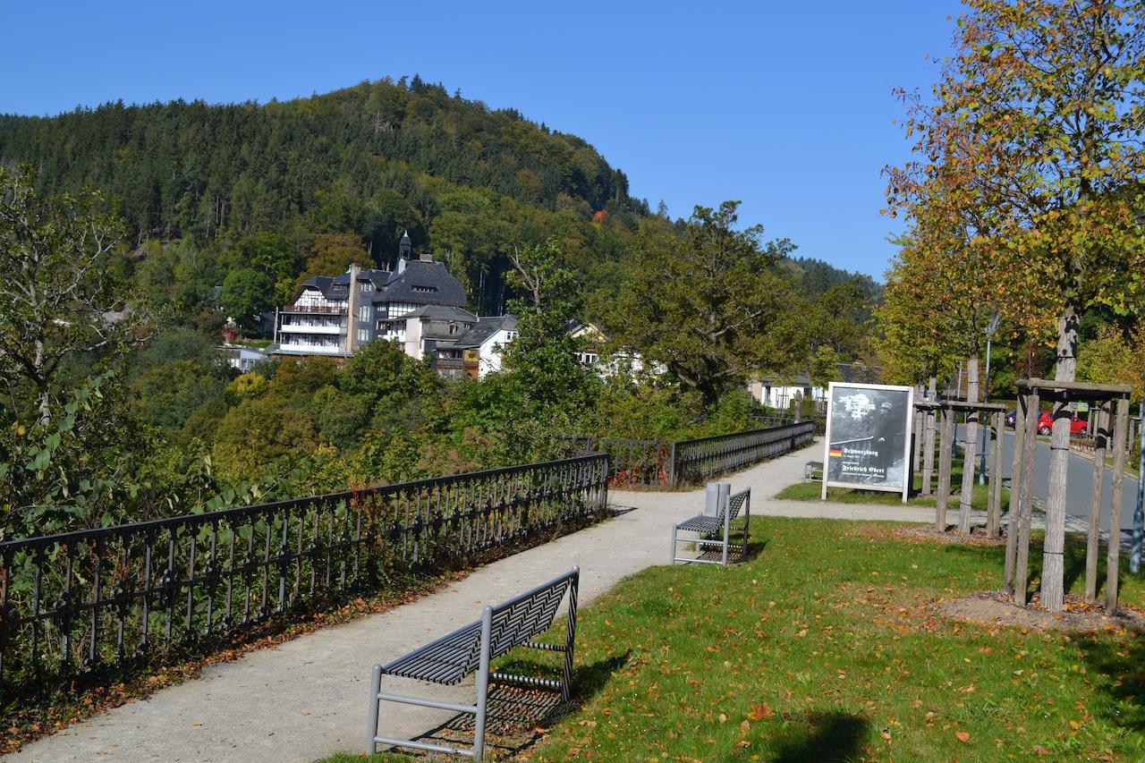 Hotel Weisser Hirsch Schwarzburg Exteriör bild